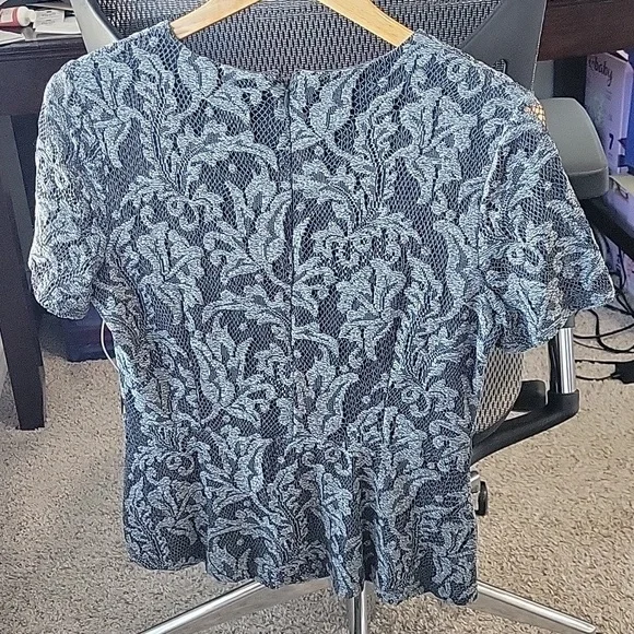 3 For $15 EUC Ann Taylor Lace and Pleated Top - Picture 6 of 7